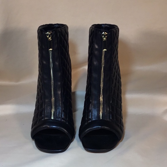 Shoe Dazzle Booties - Picture 2 of 5